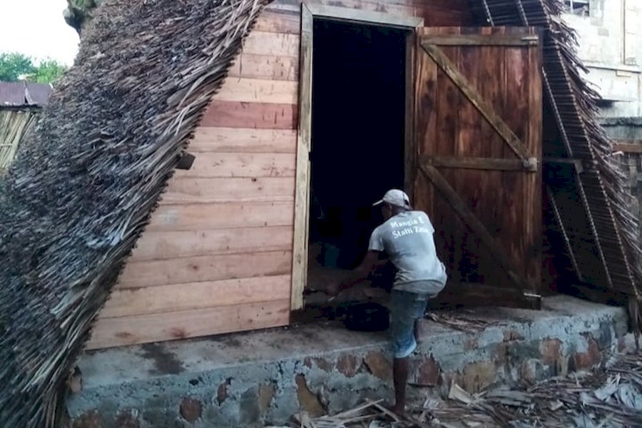 hut in school garden